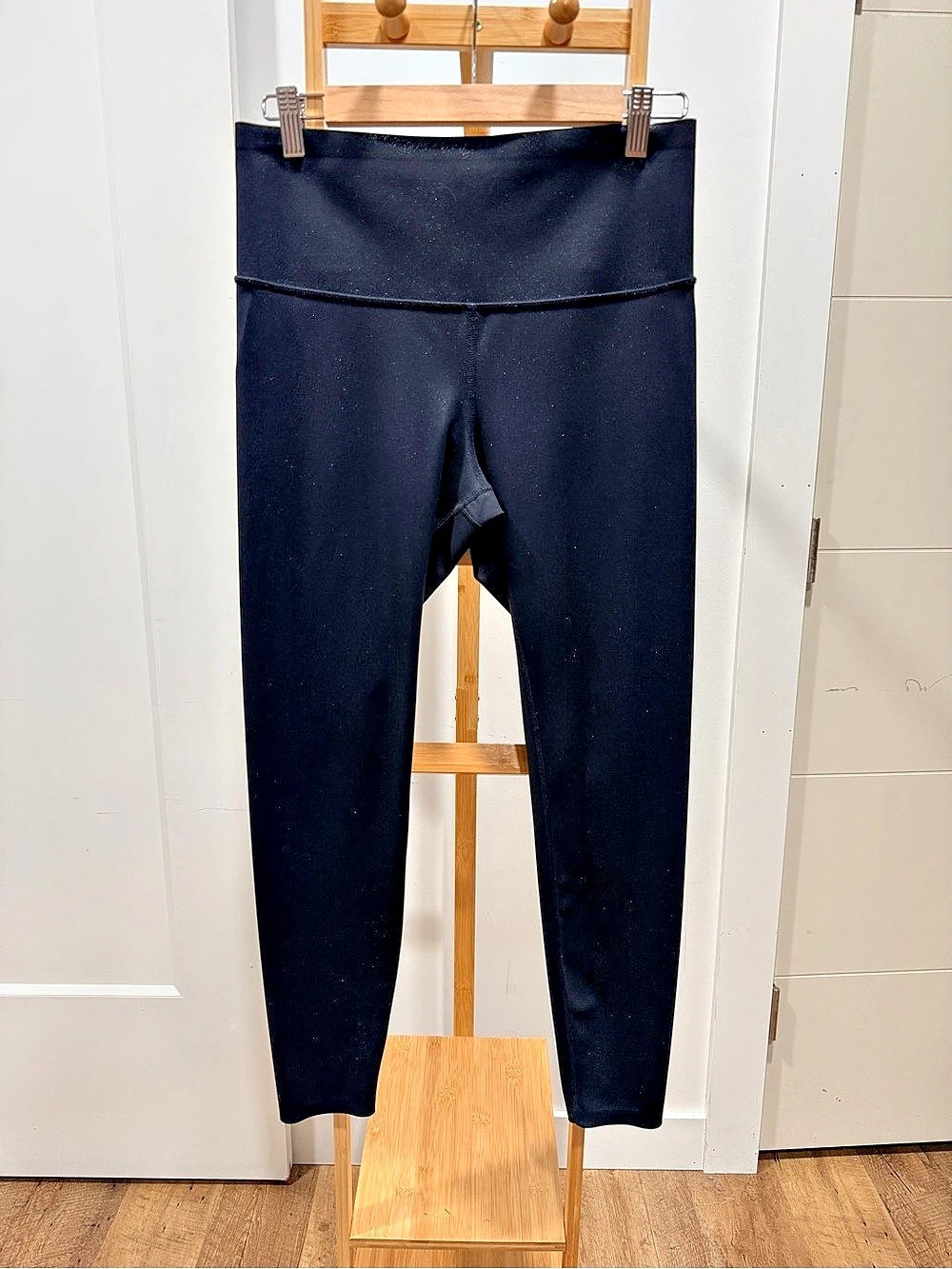 Knix Leggings  High-Rise Pant 25" *Shine Black Leggings Medium